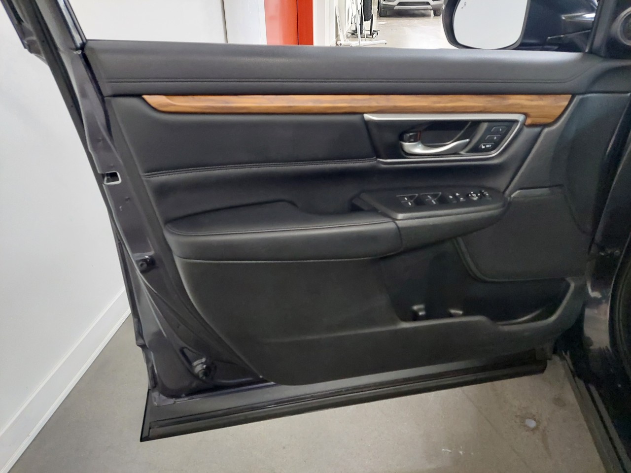 2019 Honda CR-V Touring Main Image