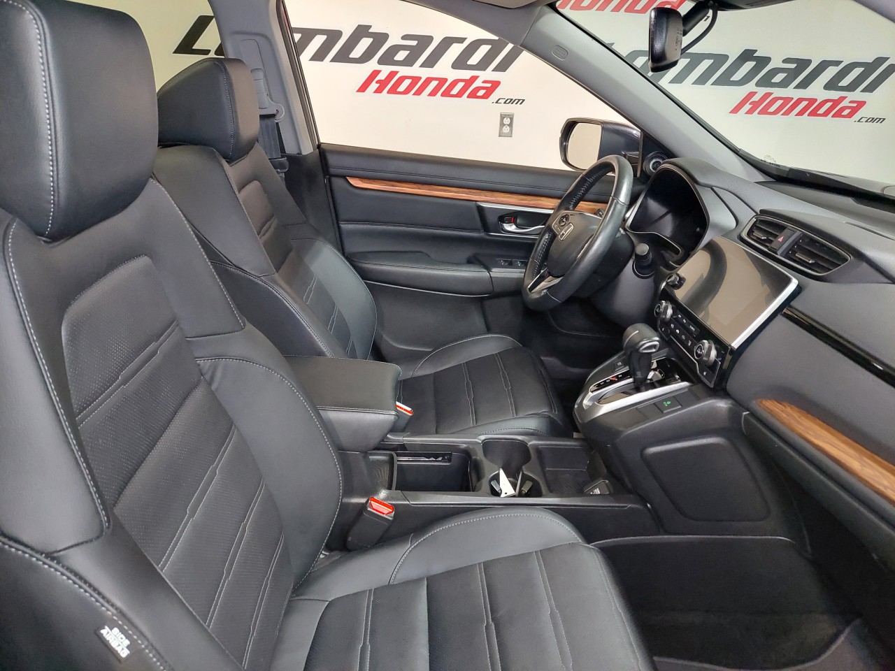 2019 Honda CR-V Touring Main Image