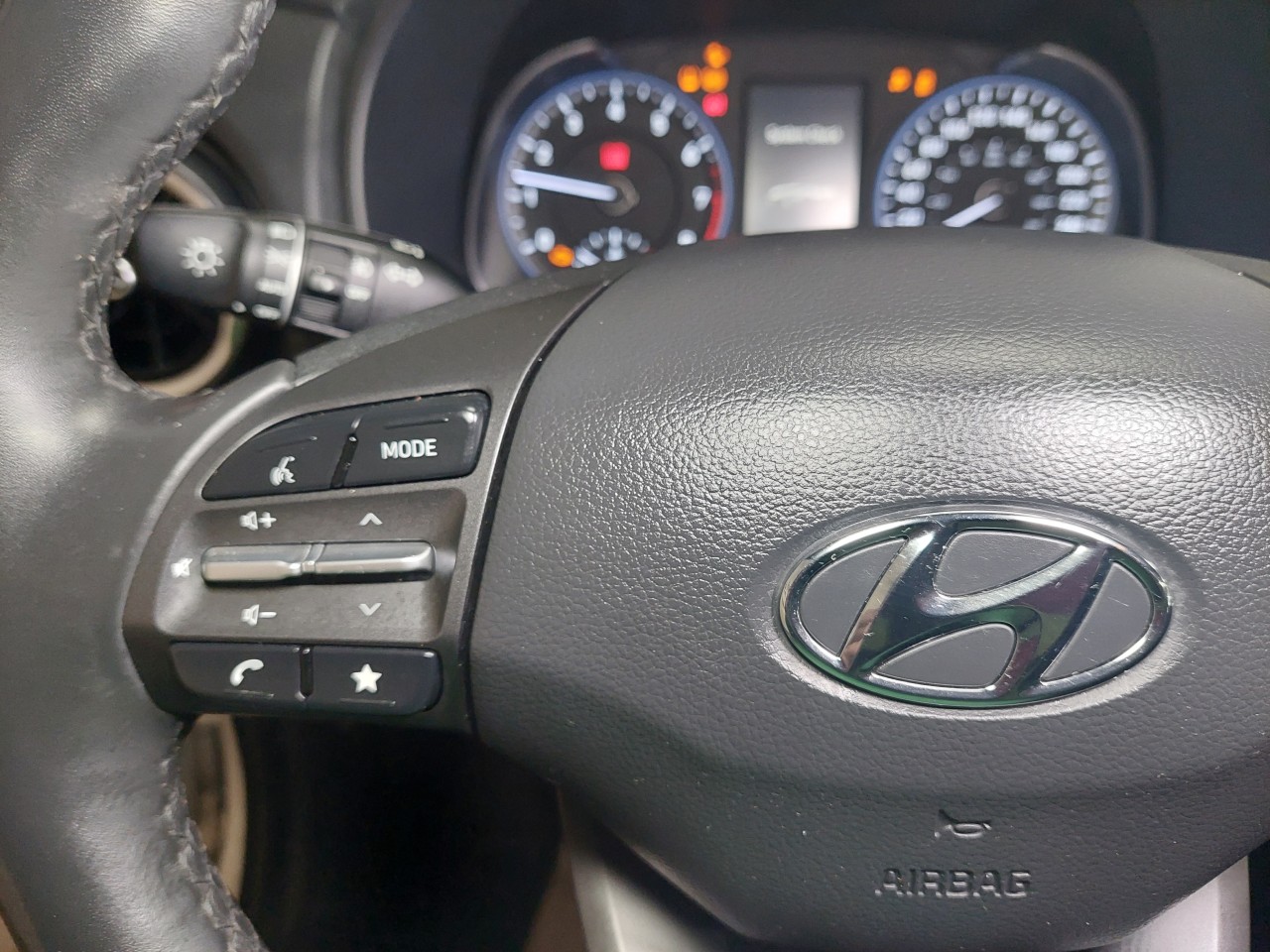 2022 Hyundai Kona Preferred Main Image