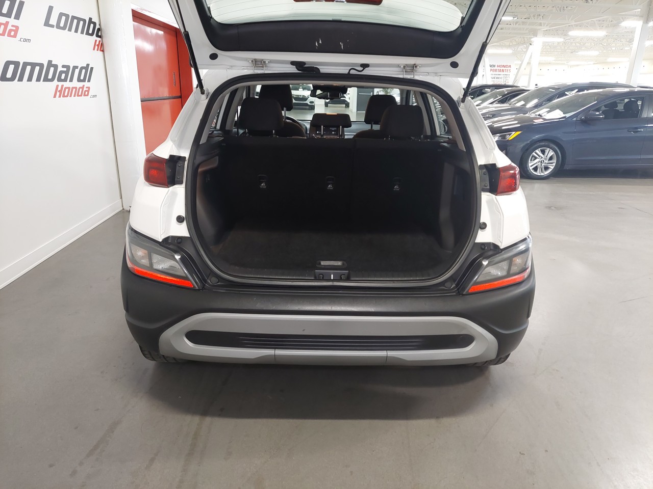 2022 Hyundai Kona Preferred Main Image
