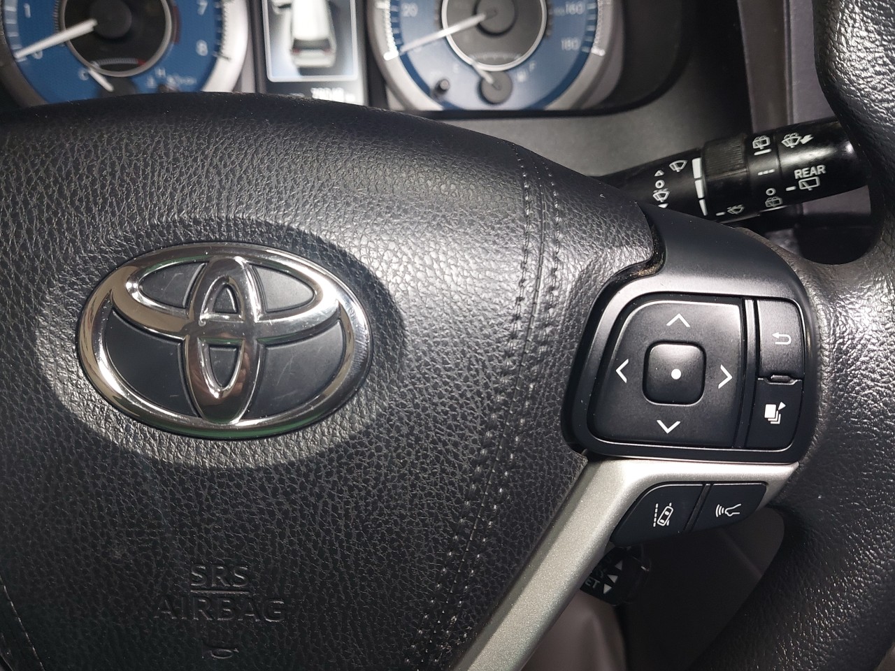 2018 Toyota Sienna LE Main Image