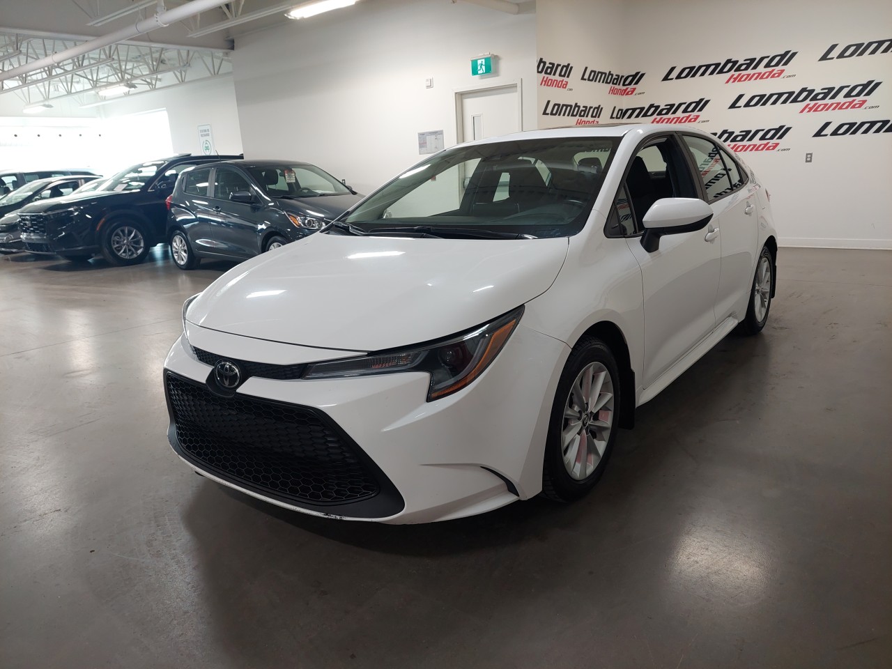 2021 Toyota Corolla LE Main Image