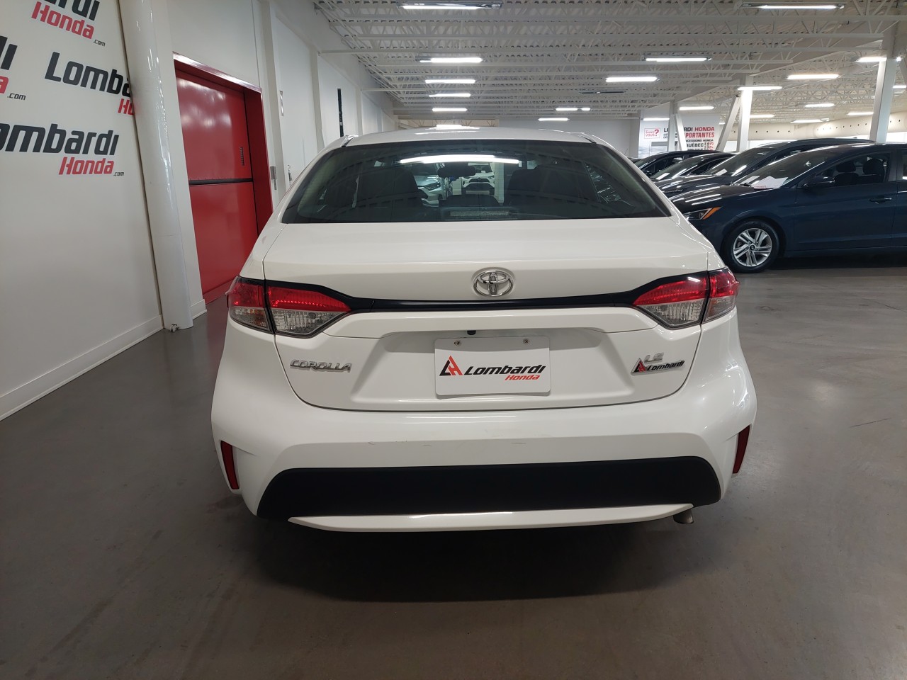 2021 Toyota Corolla LE Main Image