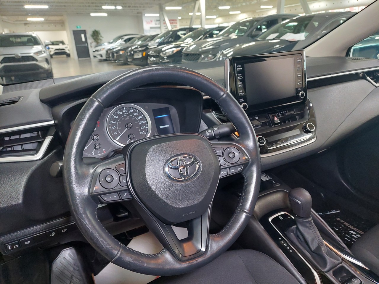 2021 Toyota Corolla LE Main Image