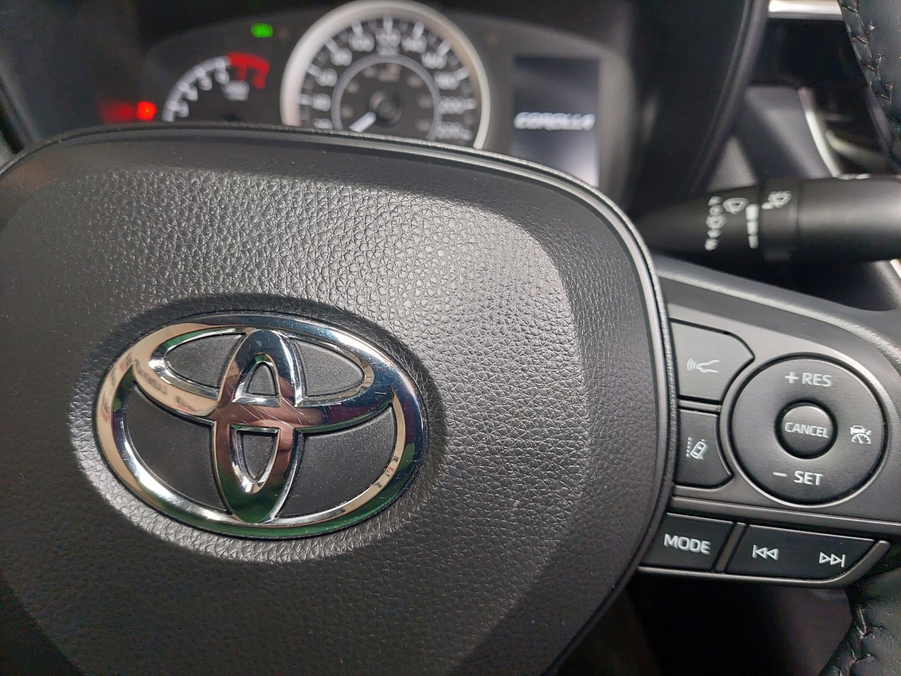 2021 Toyota Corolla LE Main Image