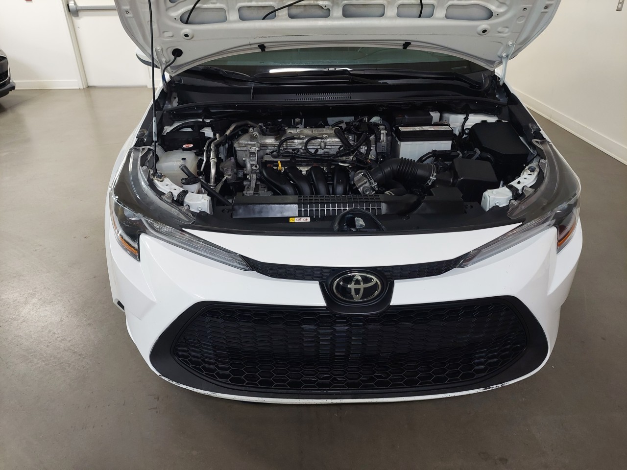2021 Toyota Corolla LE Main Image