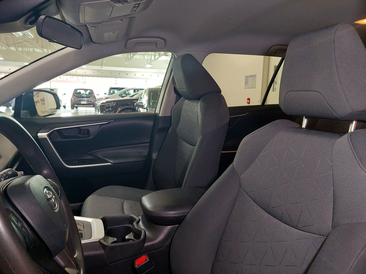 2021 Toyota RAV4 LE Main Image