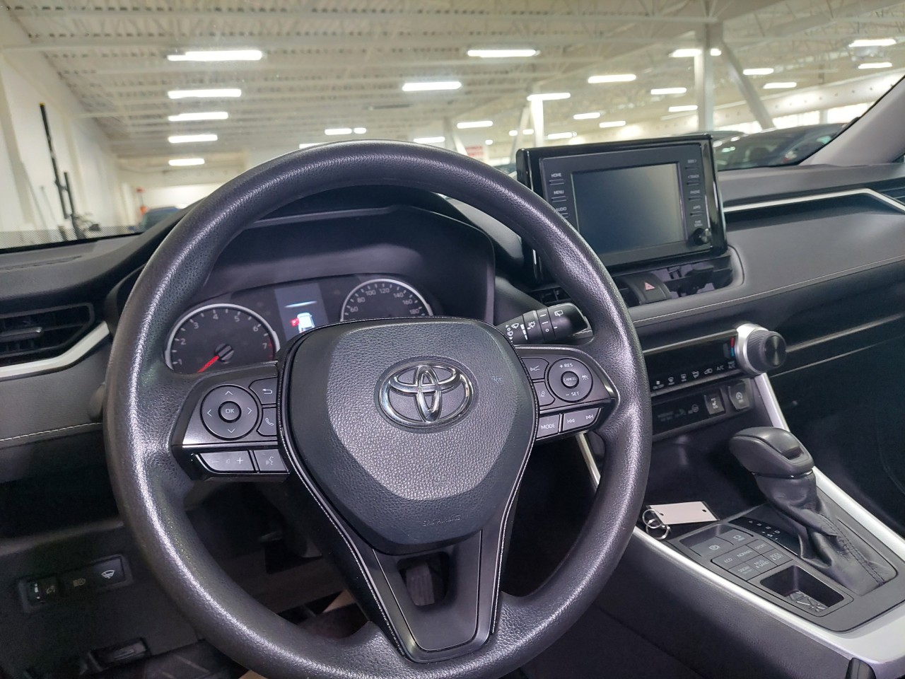 2021 Toyota RAV4 LE Main Image