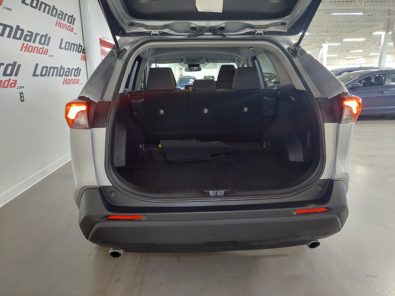 2021 Toyota RAV4 LE Main Image
