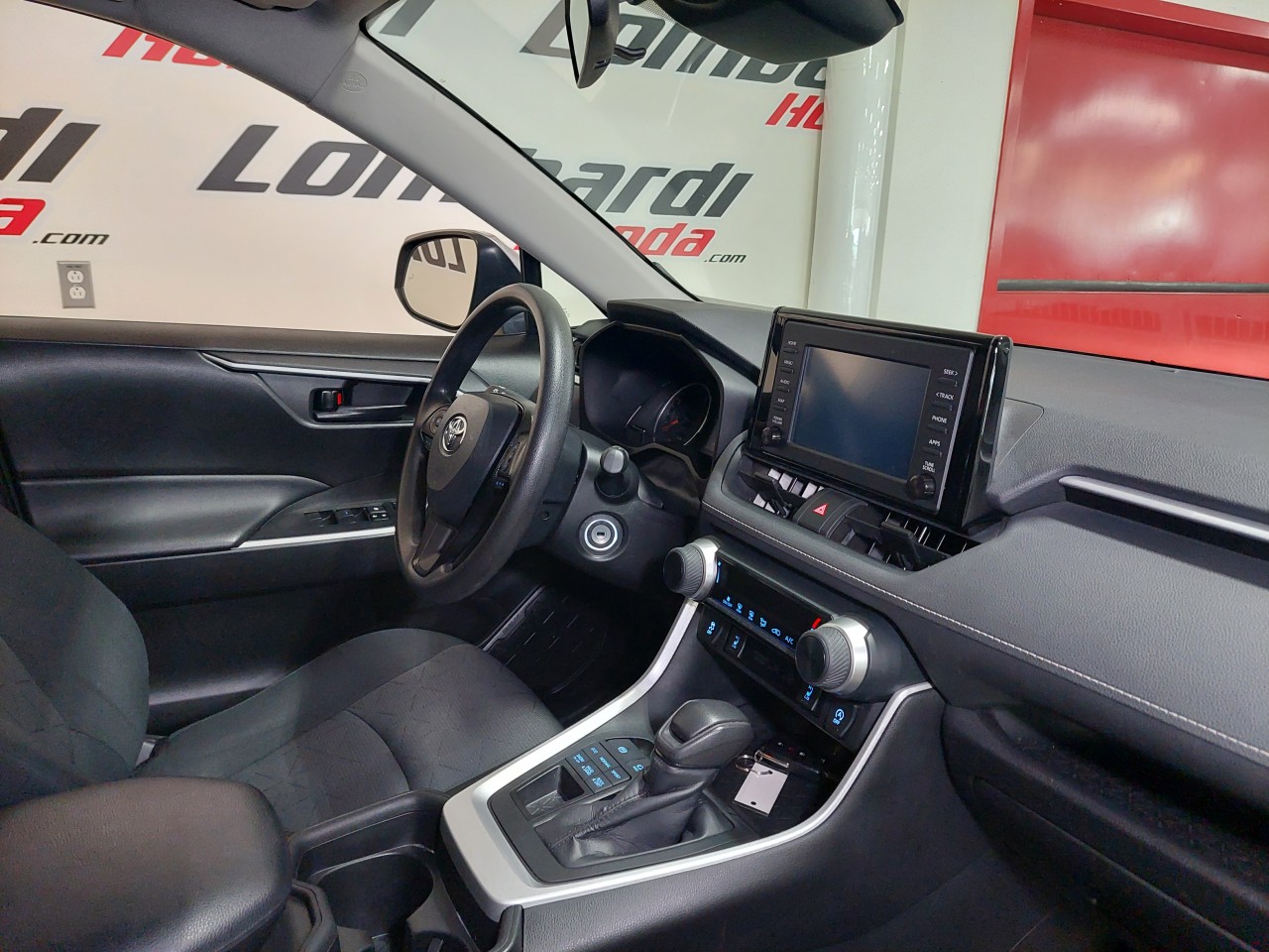 2021 Toyota RAV4 LE Main Image