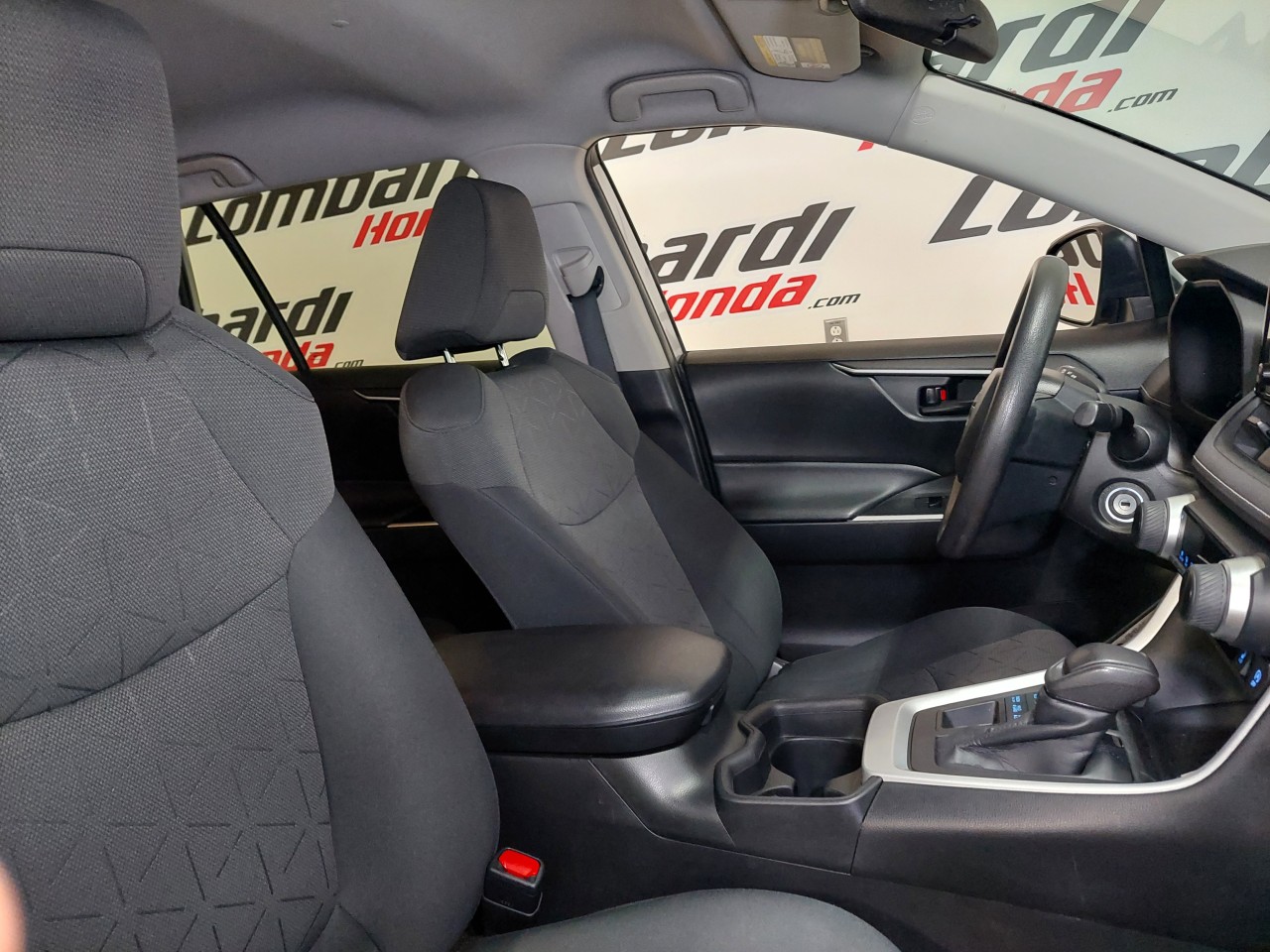 2021 Toyota RAV4 LE Main Image