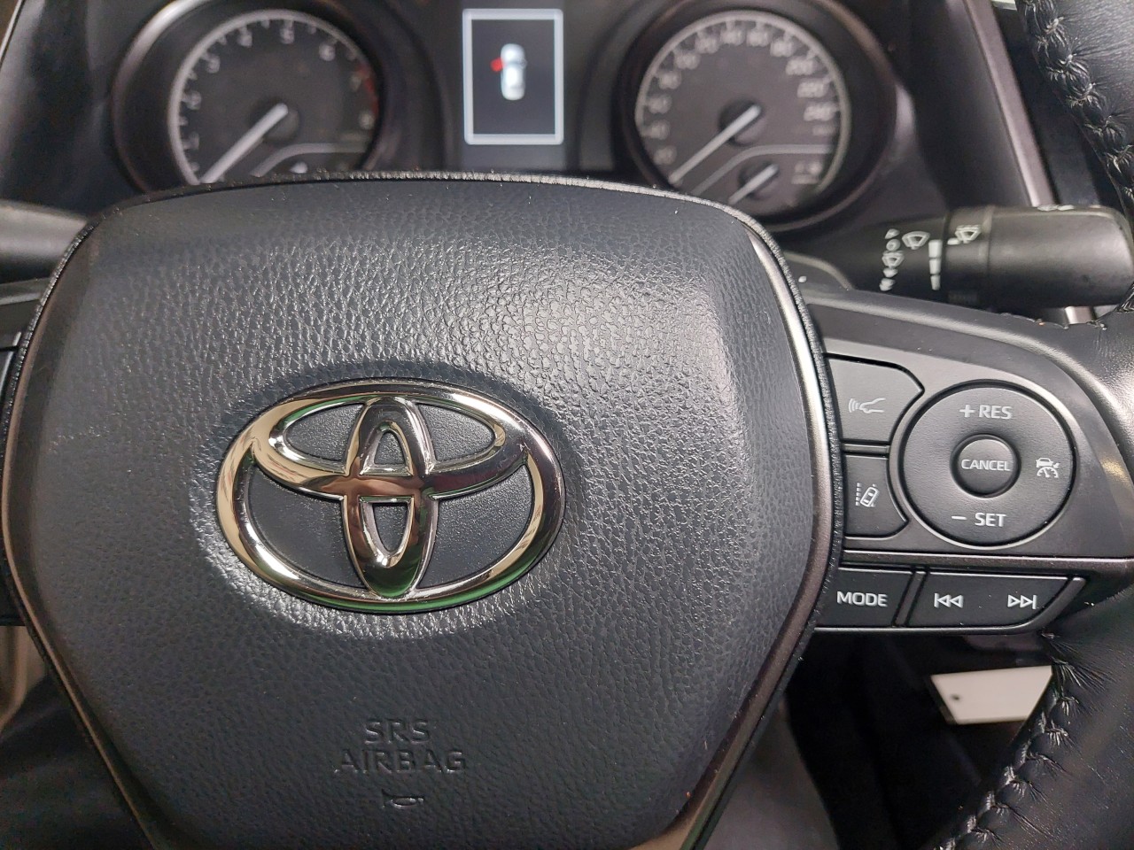 2021 Toyota Camry SE Main Image