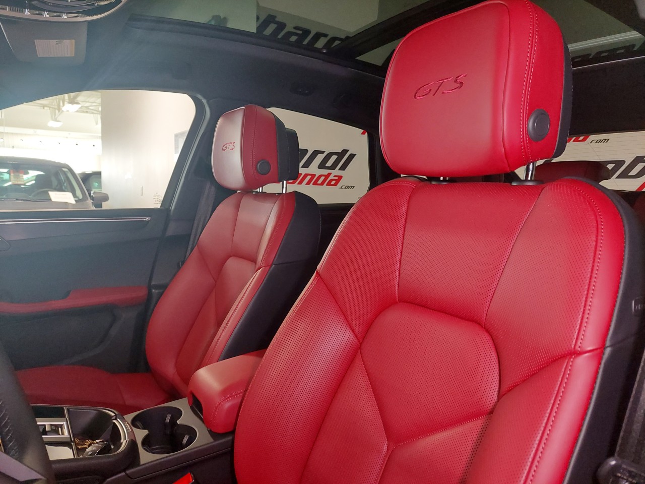 2024 Porsche Macan GTS Main Image