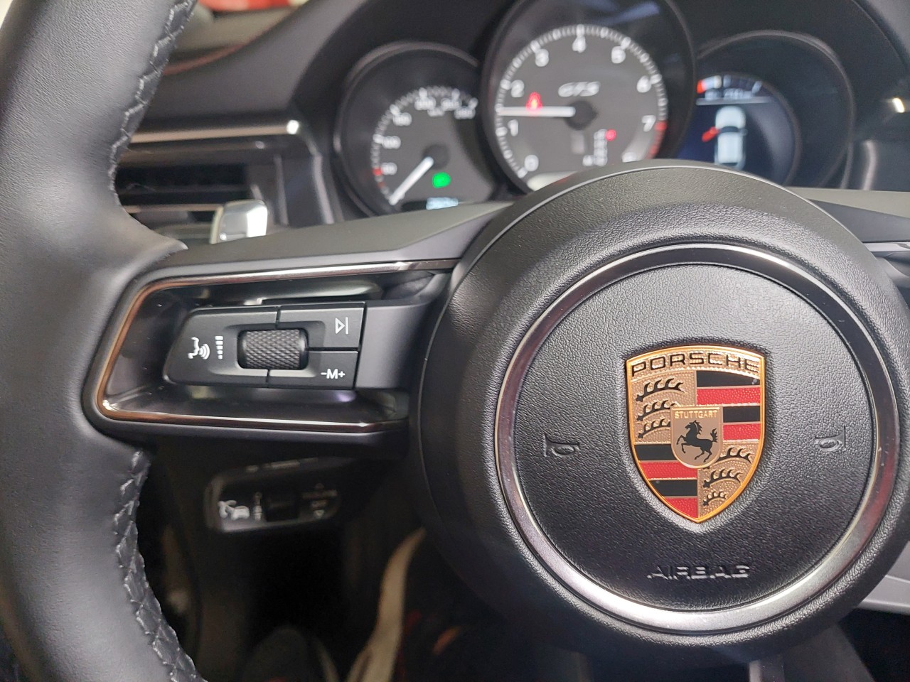 2024 Porsche Macan GTS Main Image