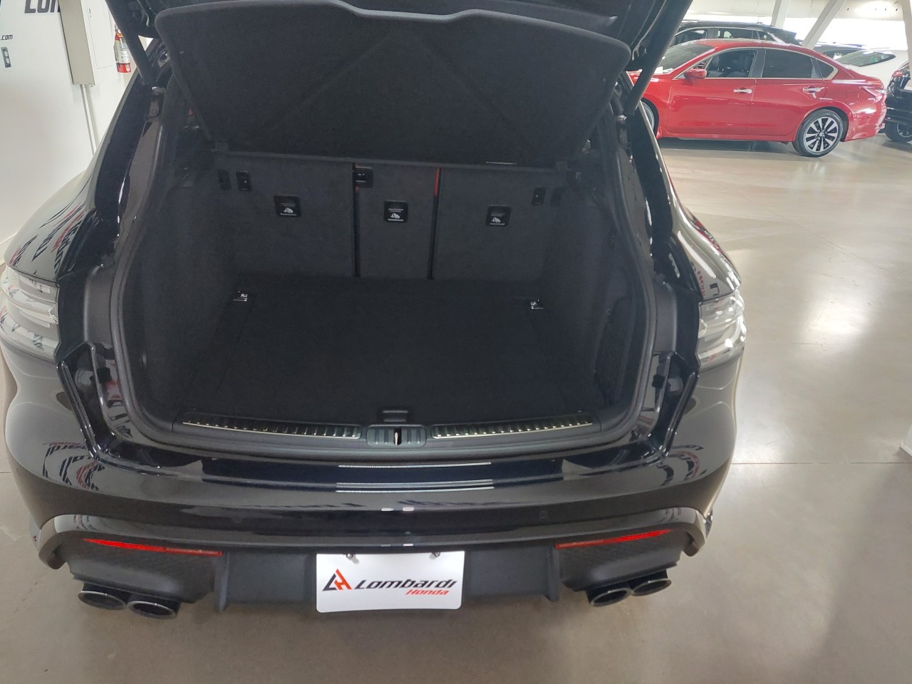 2024 Porsche Macan GTS Main Image