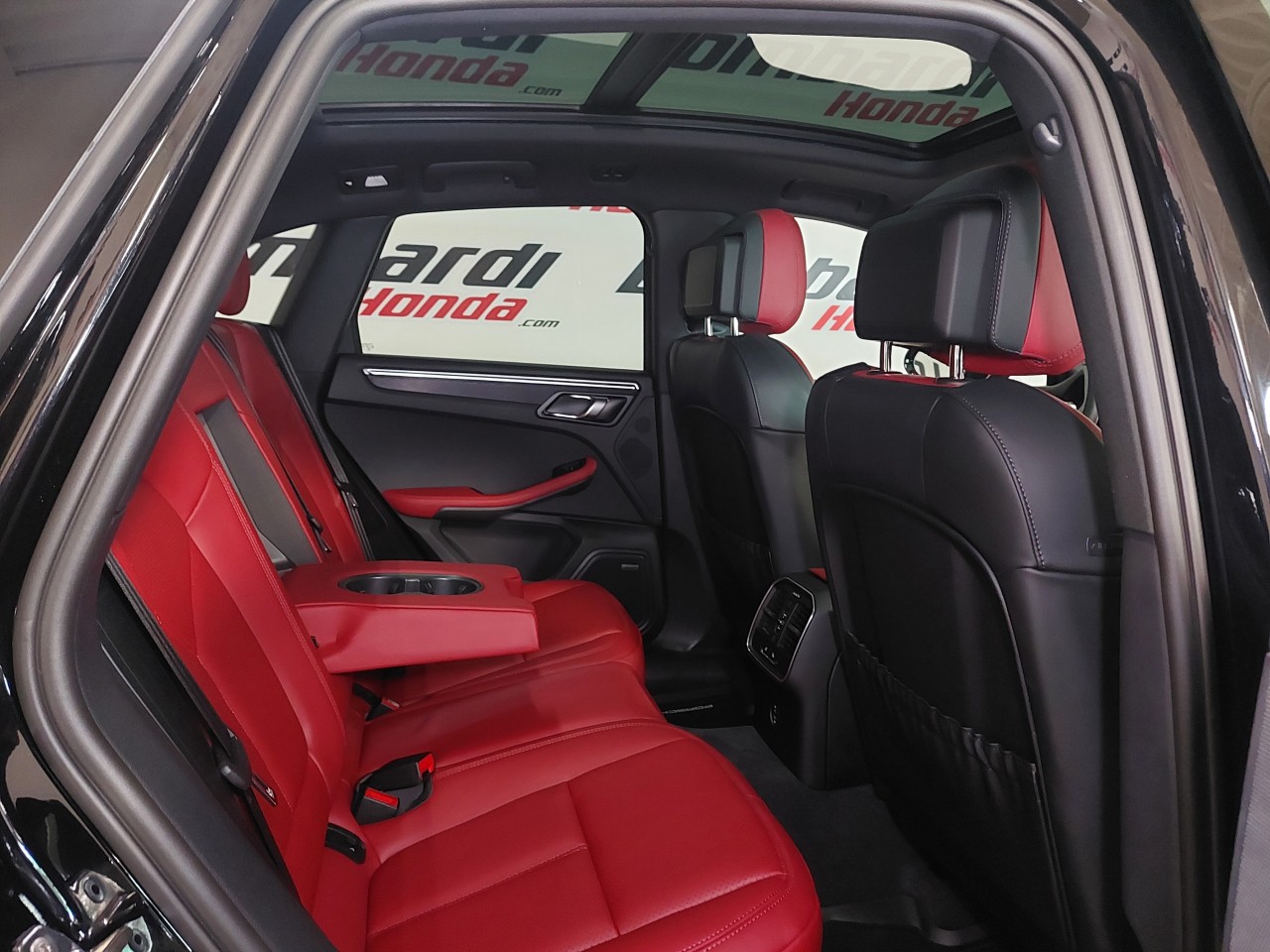 2024 Porsche Macan GTS Main Image