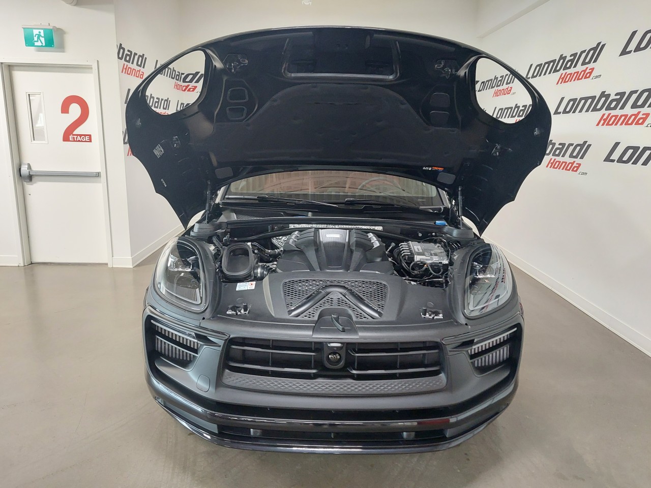 2024 Porsche Macan GTS Main Image