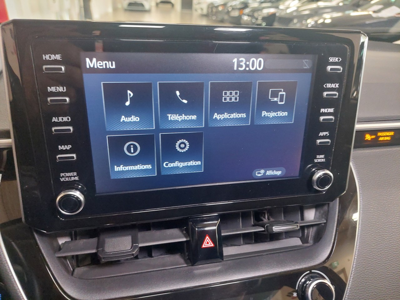 2021 Toyota Corolla LE Main Image