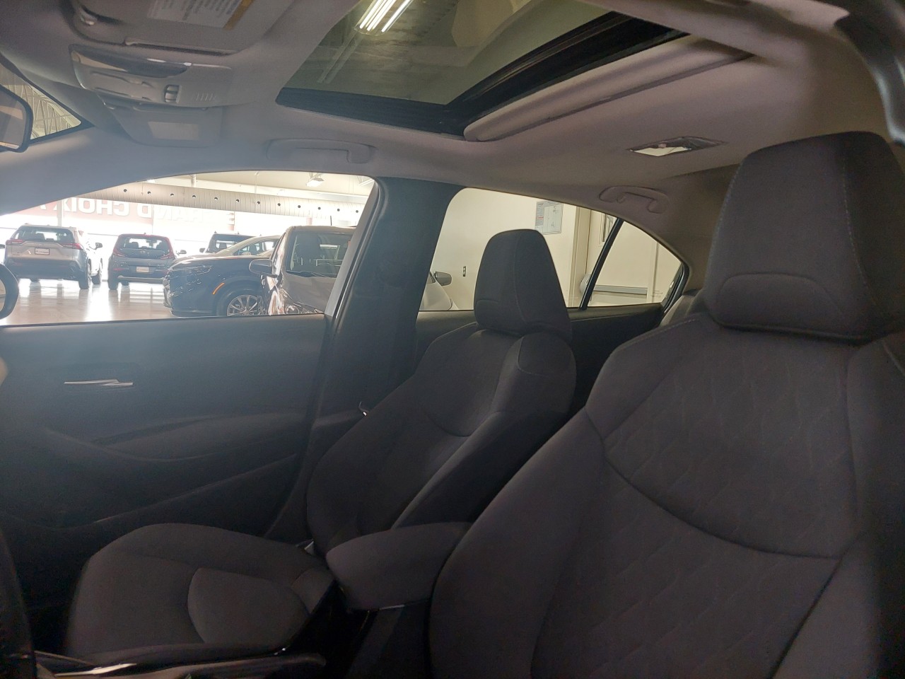 2021 Toyota Corolla LE Main Image