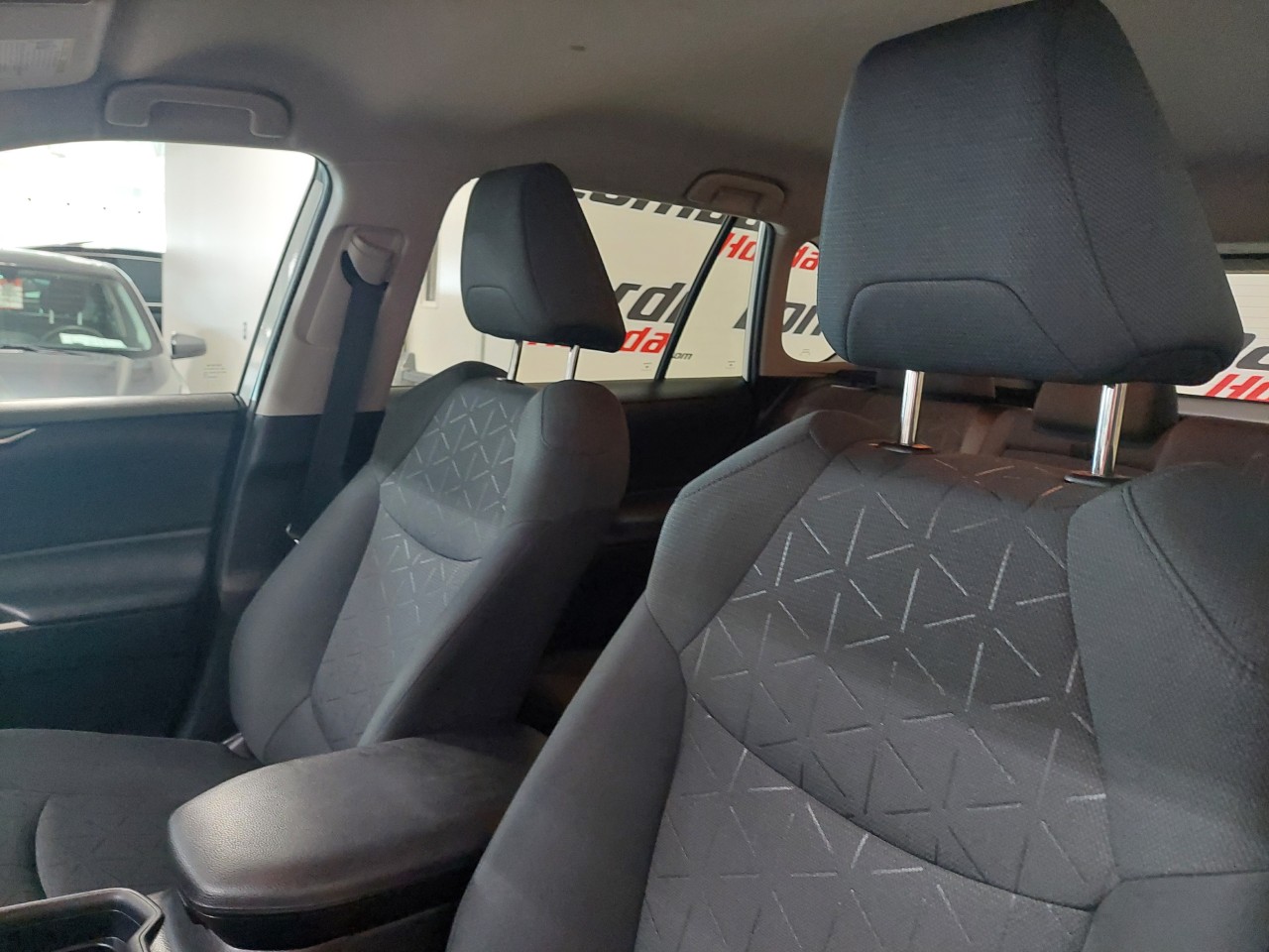 2021 Toyota RAV4 LE Main Image