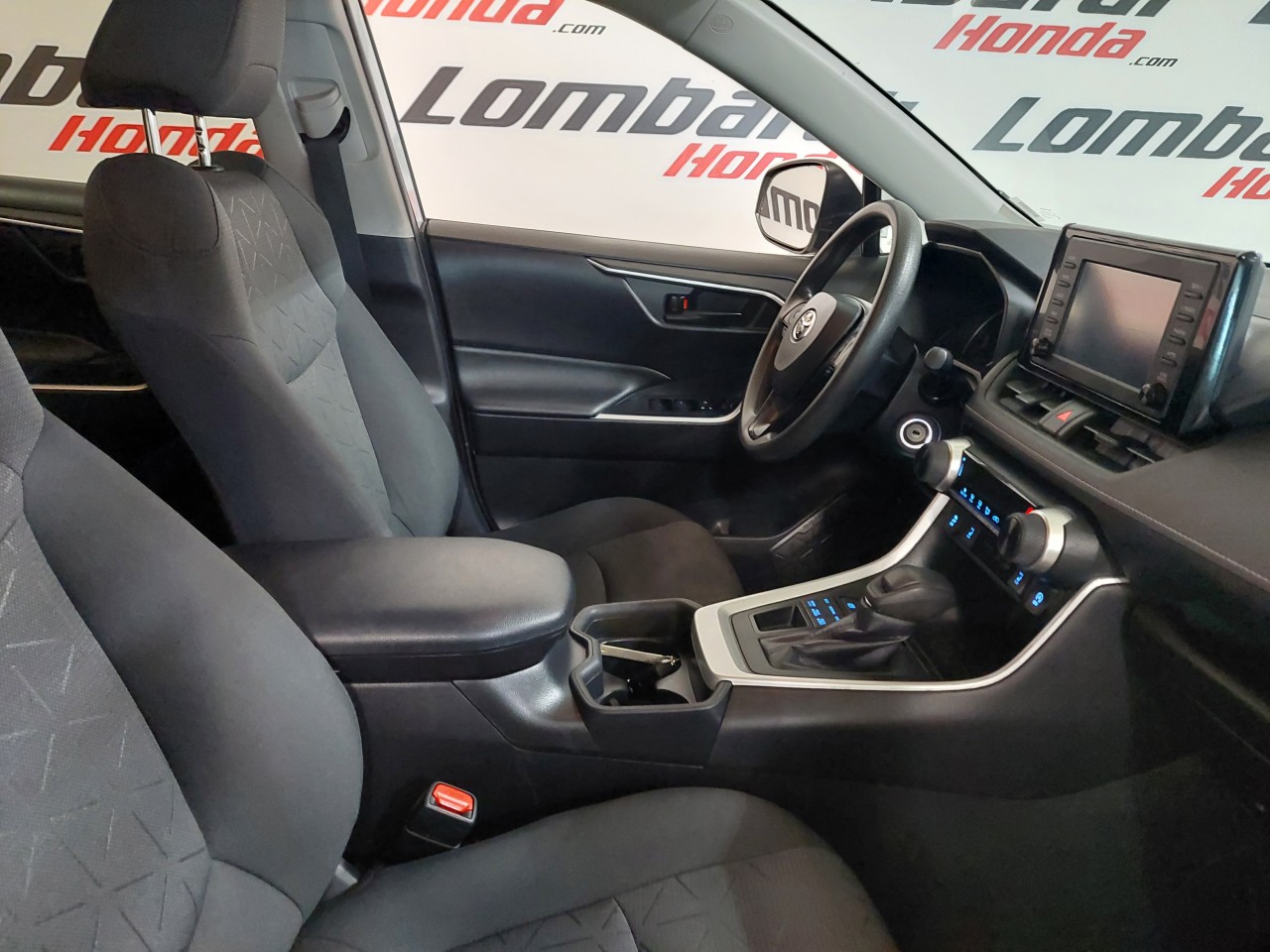 2021 Toyota RAV4 LE Main Image