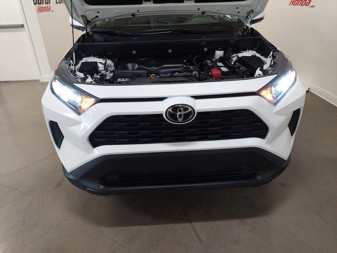 2021 Toyota RAV4 LE Main Image