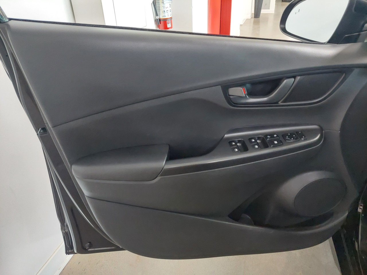 2022 Hyundai Kona Preferred Main Image