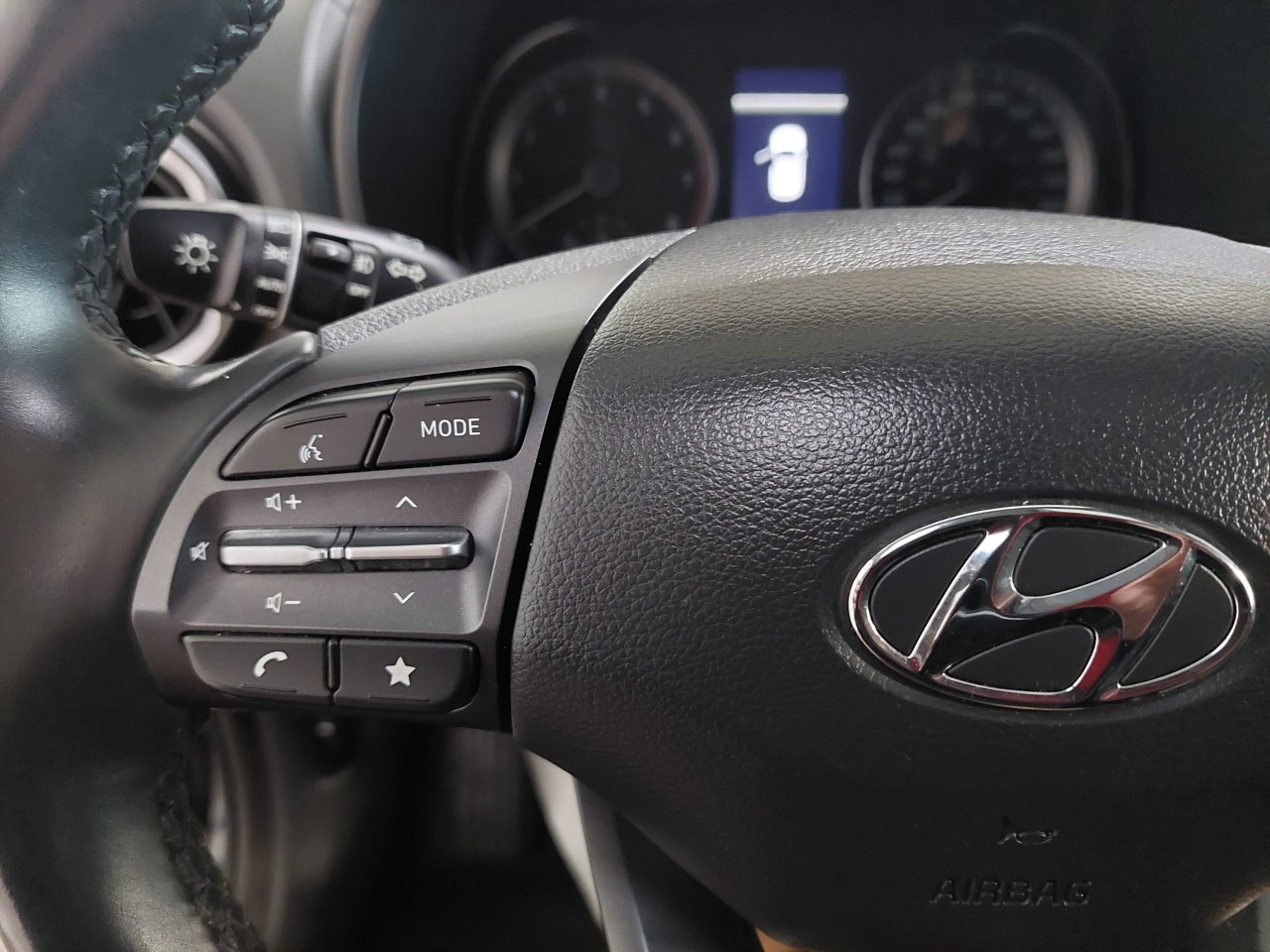 2022 Hyundai Kona Preferred Main Image