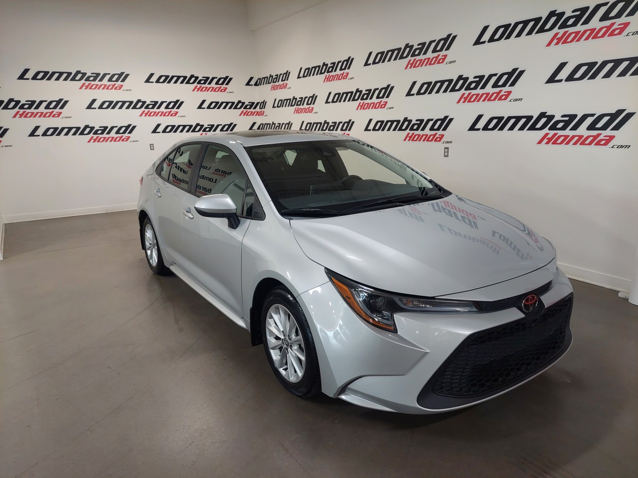 2021 Toyota Corolla LE Image principale