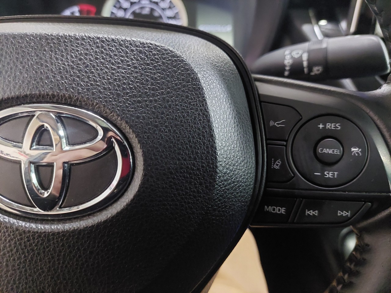 2021 Toyota Corolla LE Main Image