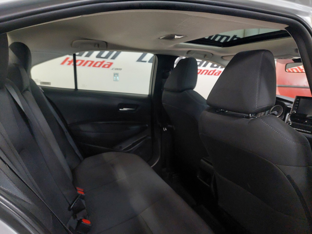 2021 Toyota Corolla LE Main Image
