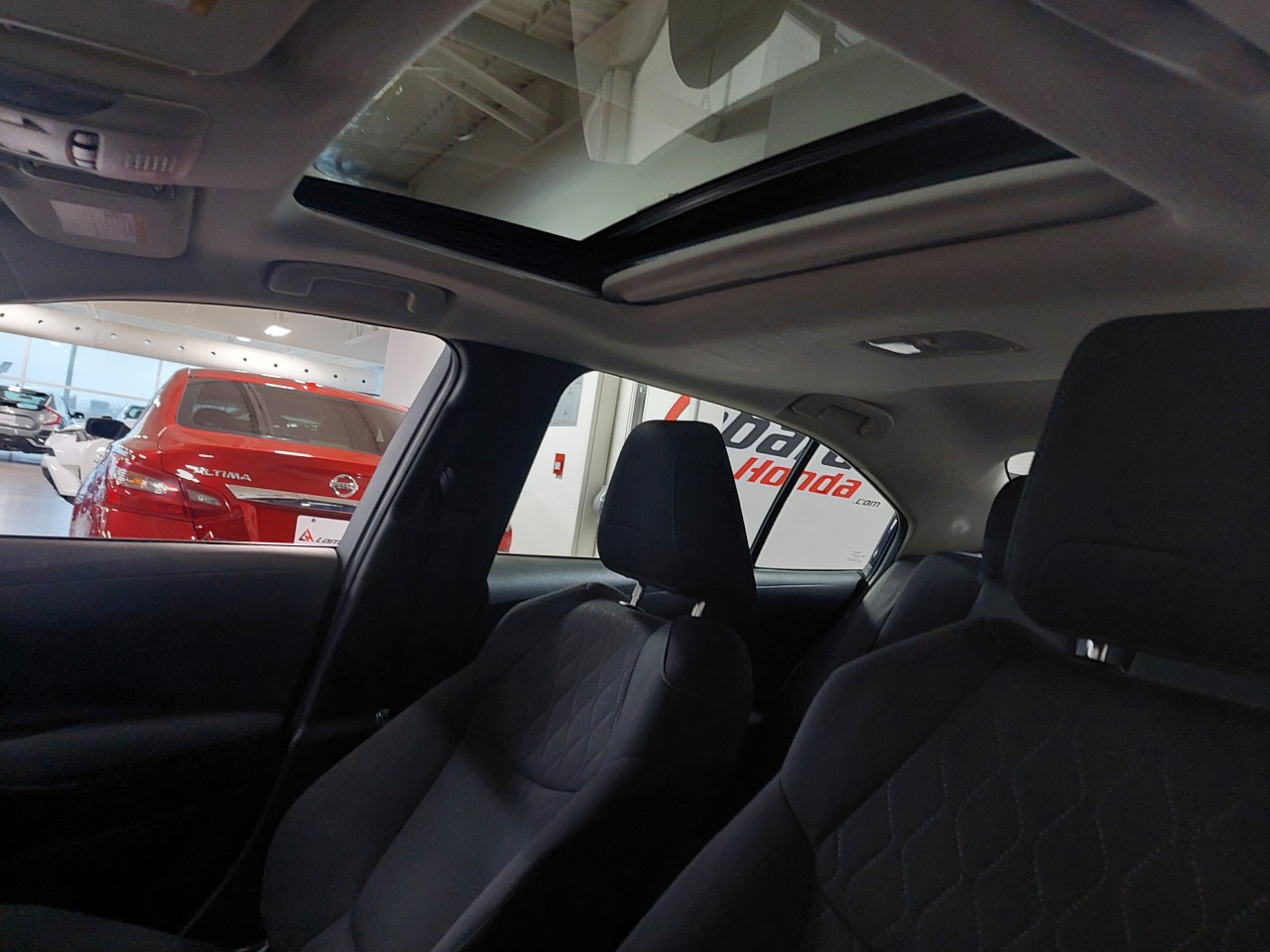 2021 Toyota Corolla LE Main Image