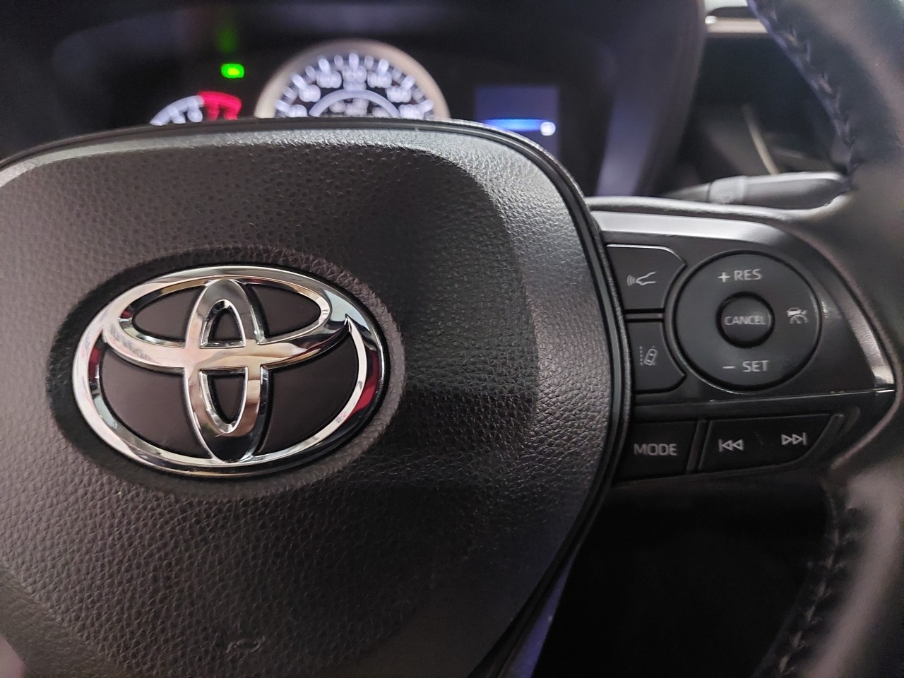 2021 Toyota Corolla LE Main Image