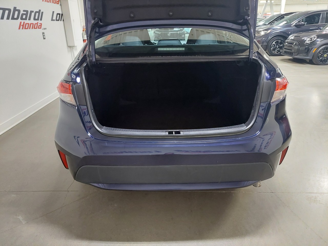 2021 Toyota Corolla LE Main Image