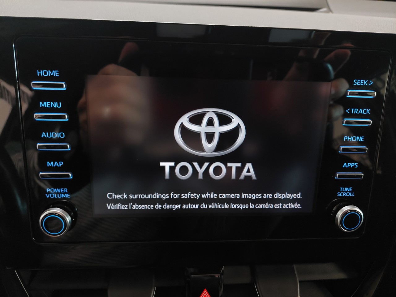 2021 Toyota Camry SE Main Image