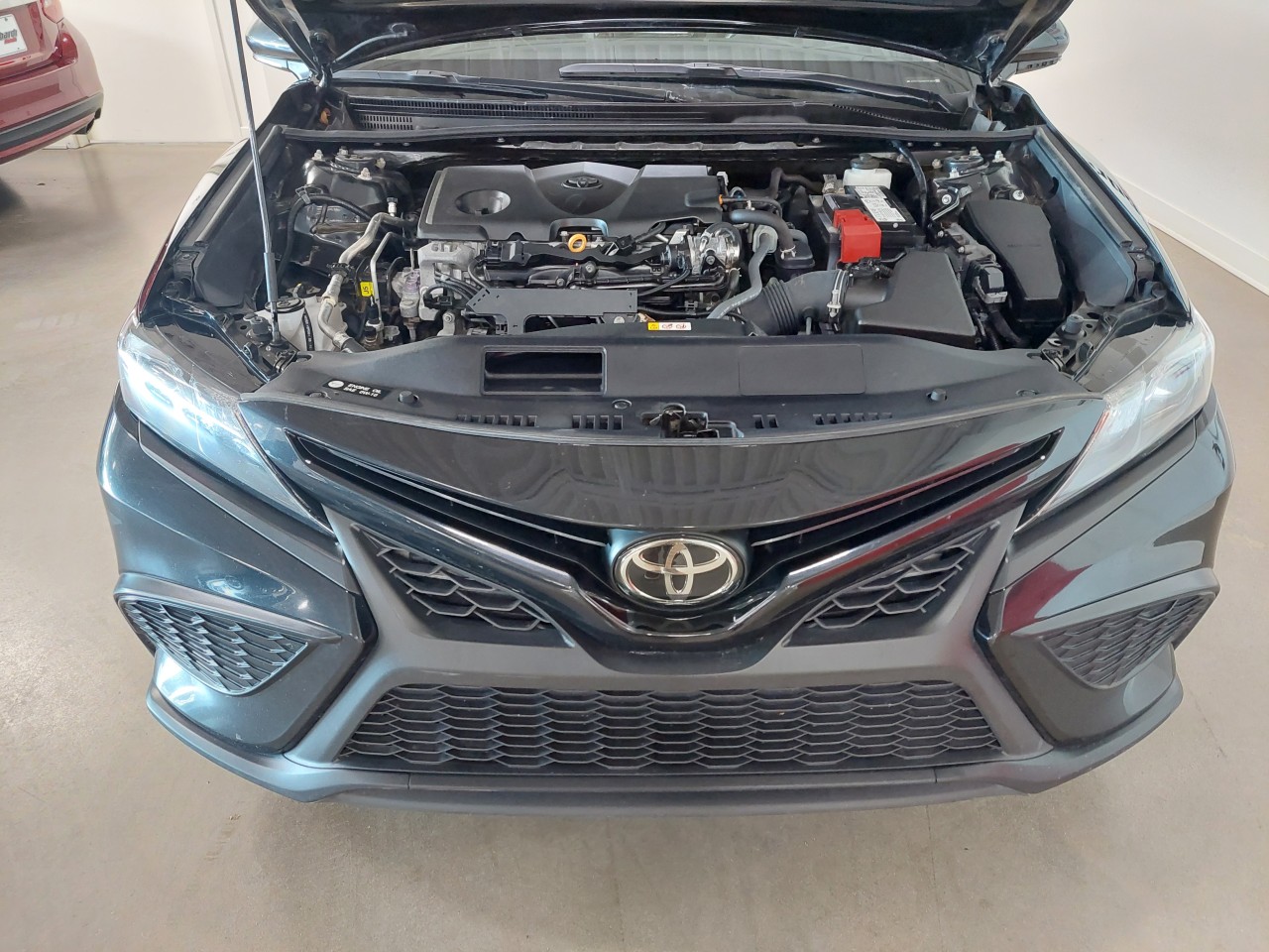 2021 Toyota Camry SE Main Image