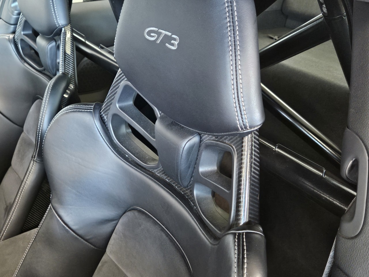 2015 Porsche 911 GT3 Main Image