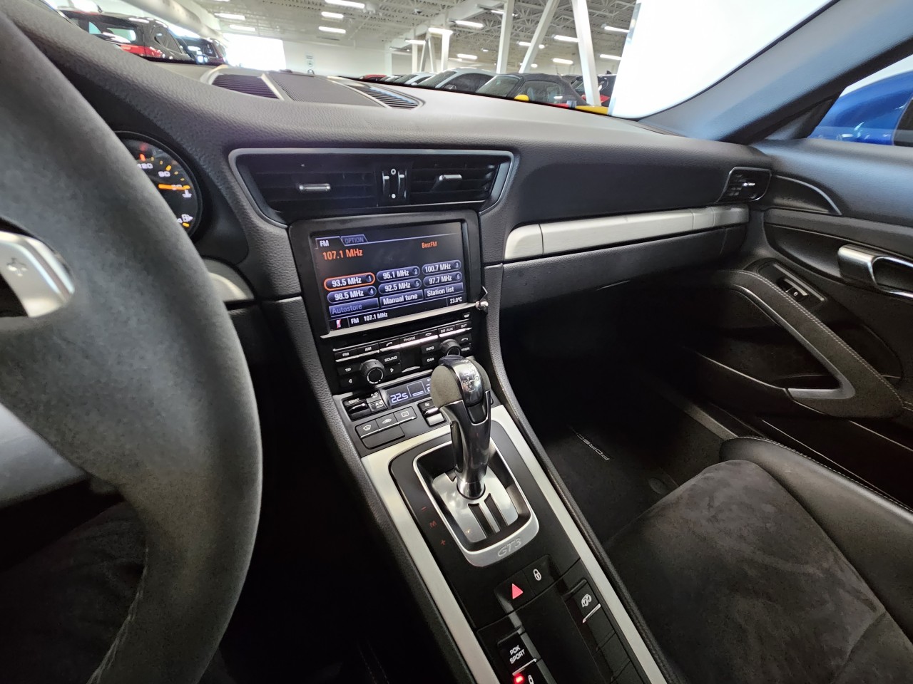 2015 Porsche 911 GT3 Main Image