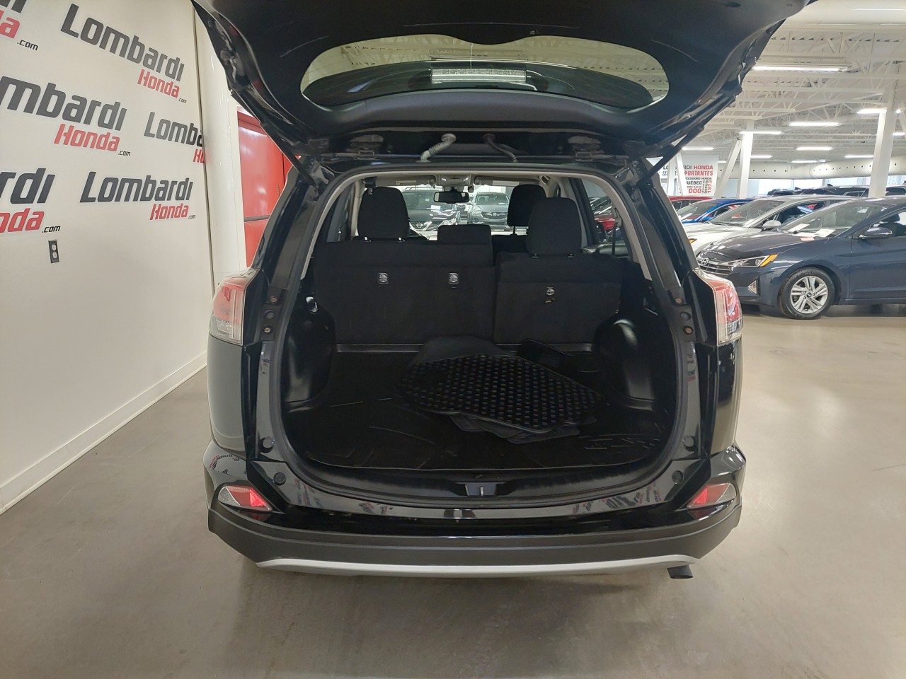 2018 Toyota RAV4 Hybrid LE+ Main Image