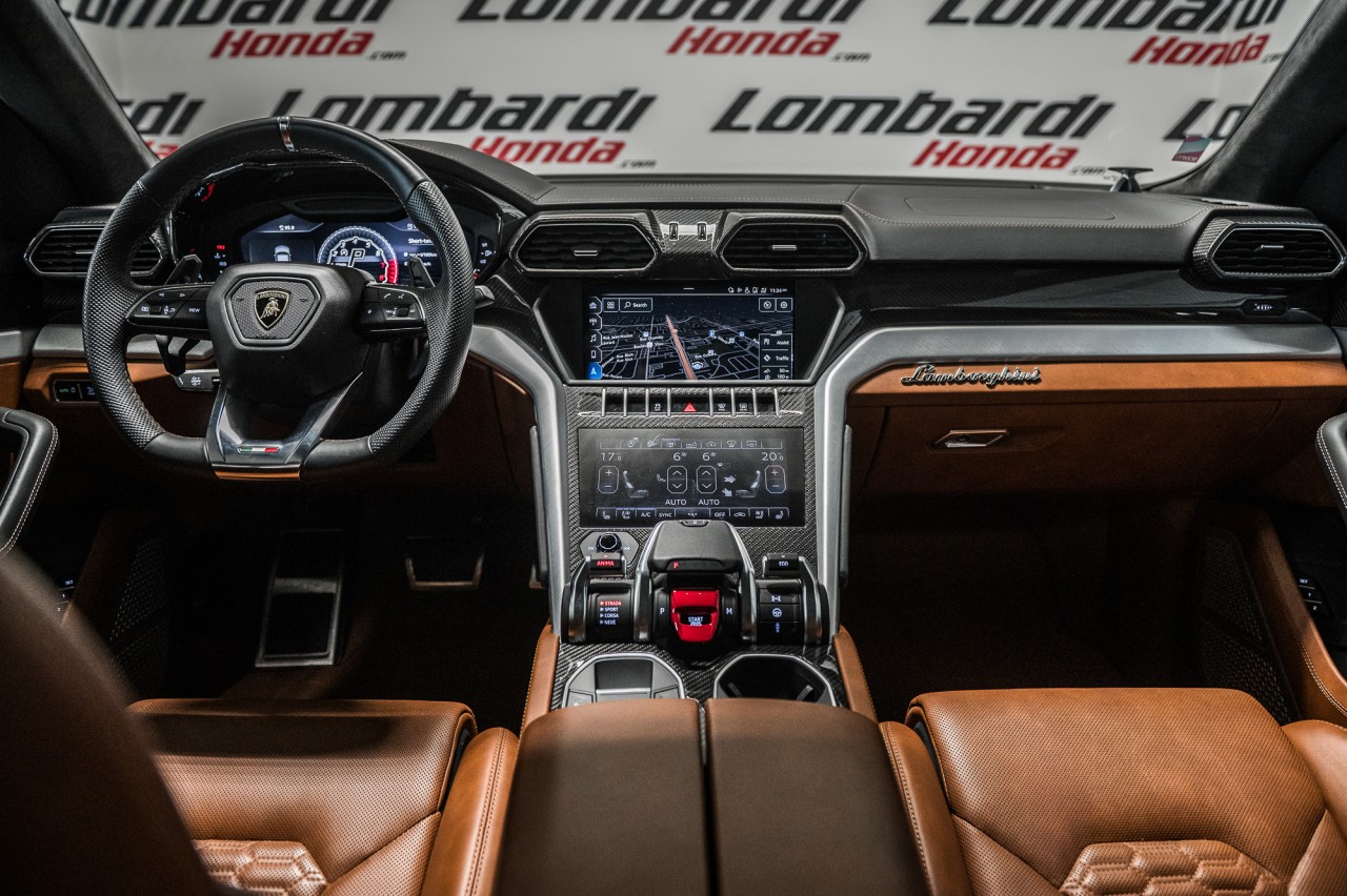 2019 Lamborghini Urus  Main Image