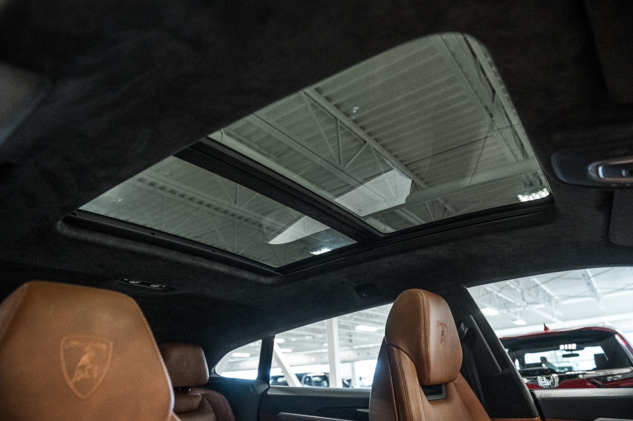 2019 Lamborghini Urus  Main Image