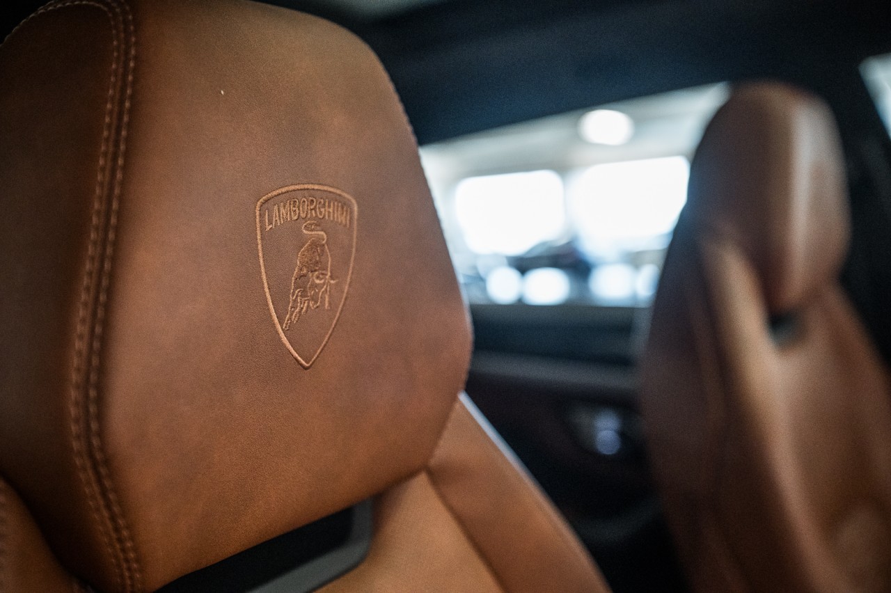 2019 Lamborghini Urus  Main Image