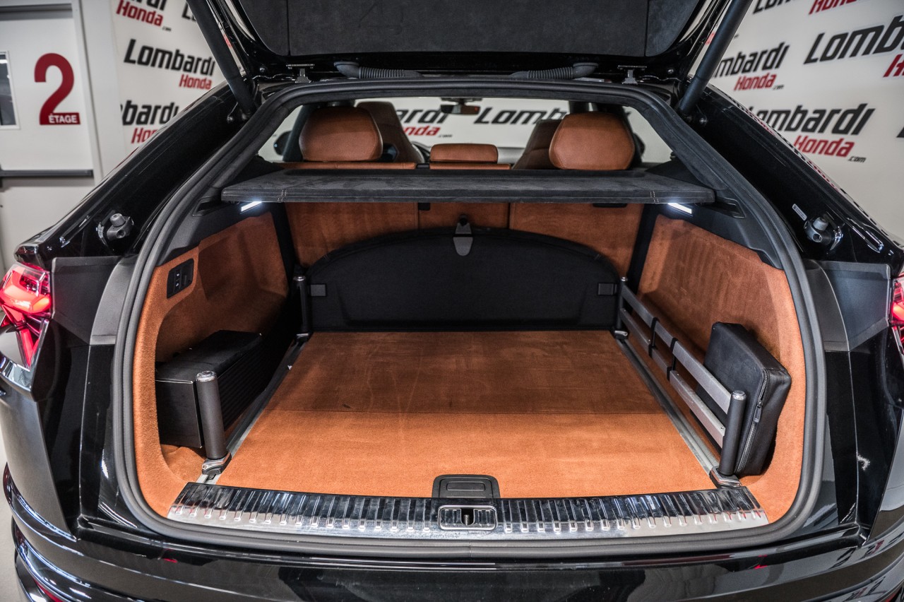 2019 Lamborghini Urus  Main Image