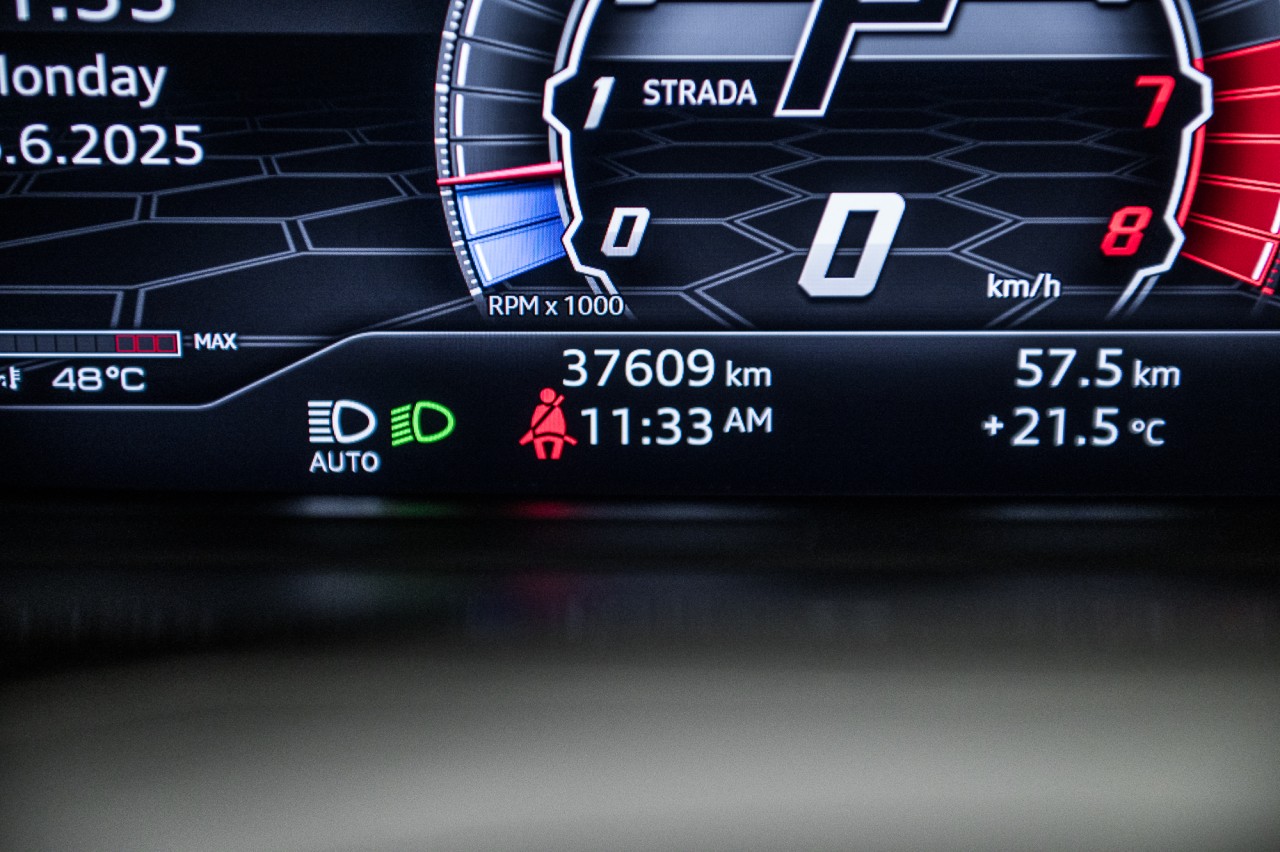 2019 Lamborghini Urus  Main Image