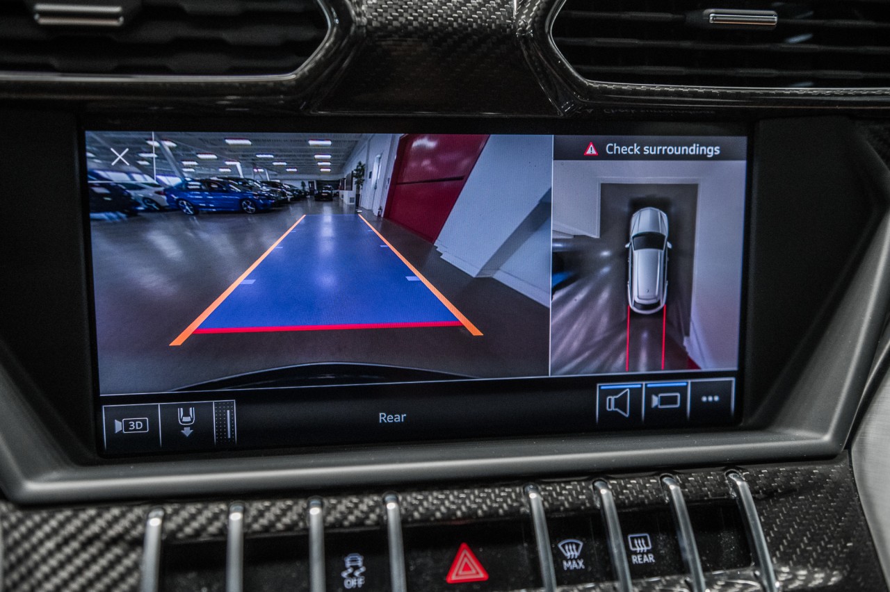 2019 Lamborghini Urus  Main Image