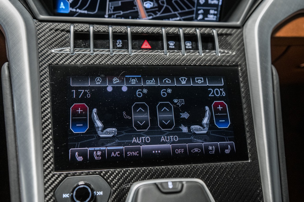 2019 Lamborghini Urus  Main Image