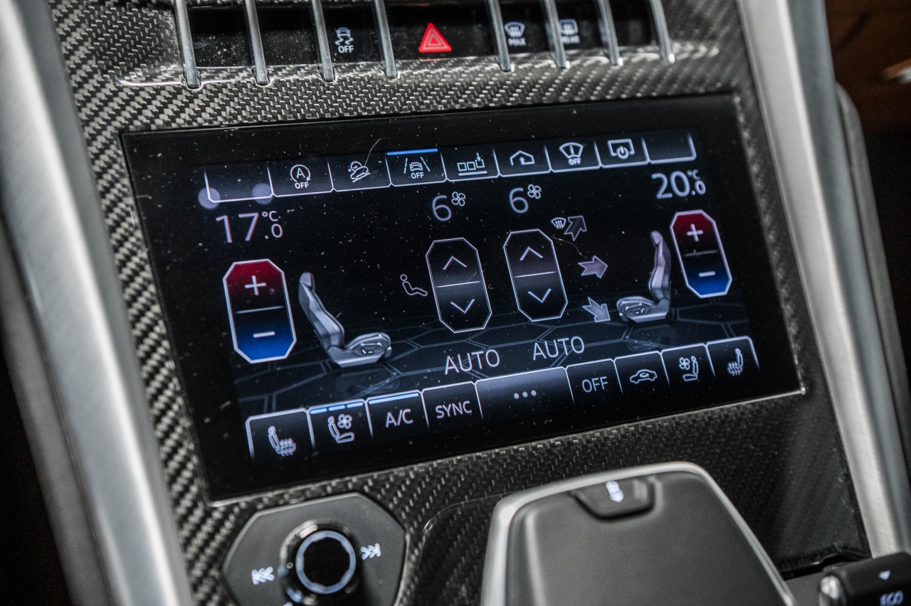 2019 Lamborghini Urus  Main Image