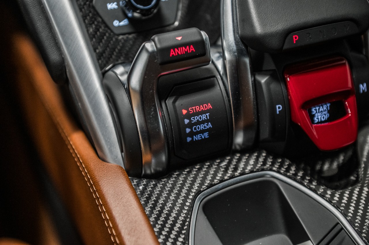 2019 Lamborghini Urus  Main Image