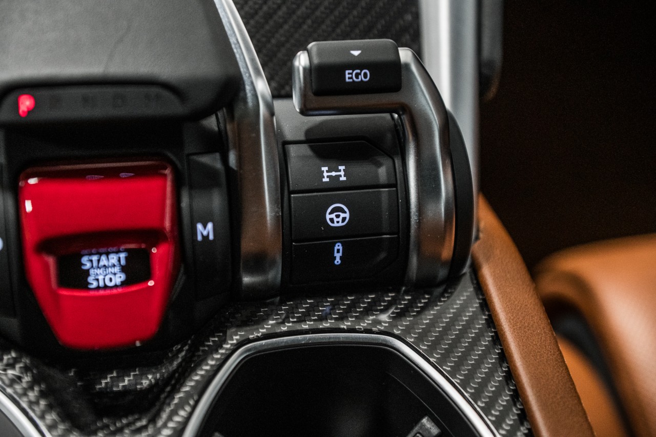 2019 Lamborghini Urus  Main Image