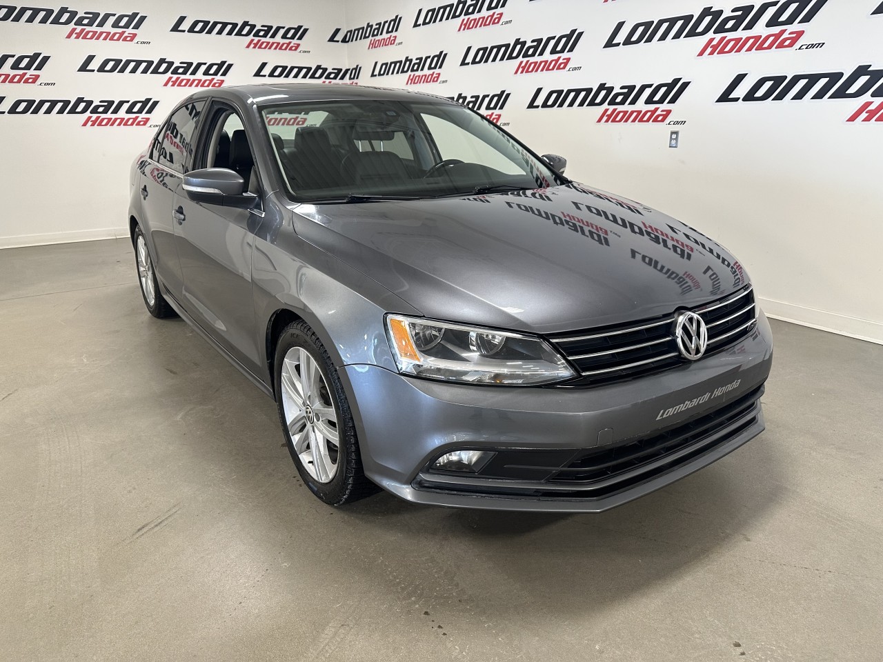 Volkswagen 2016 Jetta Highline/Comfortline